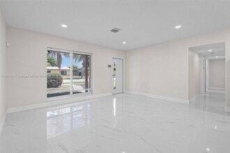 3220 NW 4th Ct in Fort Lauderdale, FL - Building Photo - Building Photo