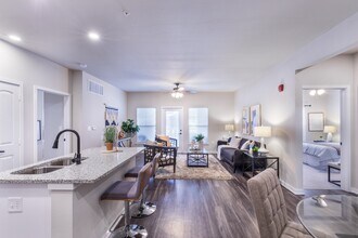 Aventura at Wild Horse Creek in Chesterfield, MO - Foto de edificio - Building Photo