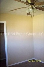 3906 Oakside Dr in Houston, TX - Building Photo - Building Photo