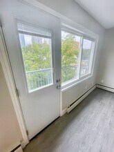 Delaney Place in Edmonton, AB - Building Photo - Building Photo