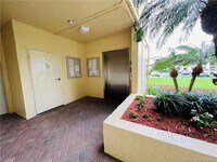 7420 S Ocean Dr in Jensen Beach, FL - Building Photo - Building Photo