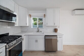 4714 Berryman Ave in Culver City, CA - Building Photo - Building Photo