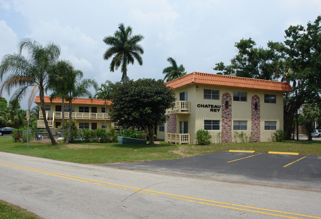 Chateau Rey in Fort Lauderdale, FL - Building Photo