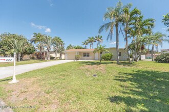 222 Brian Dr in Indialantic, FL - Building Photo - Building Photo
