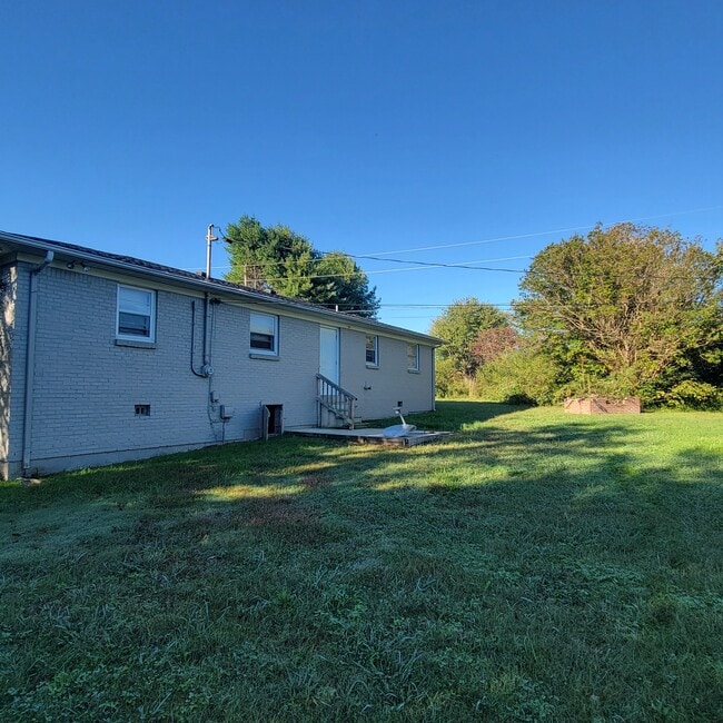 1112 Amber Dr in Cookeville, TN - Building Photo - Building Photo
