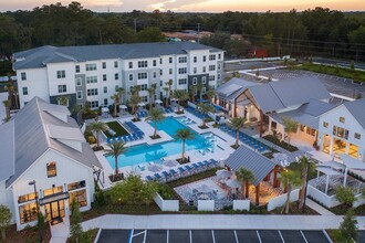 Campus Circle Gainesville in Gainesville, FL - Foto de edificio - Building Photo