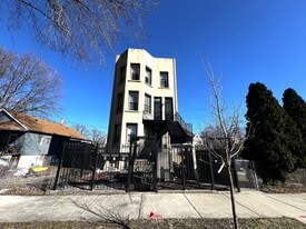 9613 S Ave N, Unit 2 in Chicago, IL - Building Photo