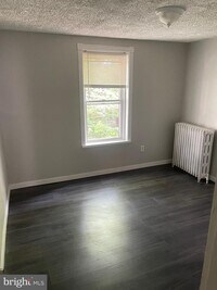 2211 Hobson St photo'