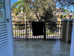 819 SW 147th Ave in Pembroke Pines, FL - Building Photo - Building Photo