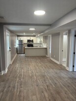 352-354 Ermine Wy in Pittsburgh, PA - Building Photo
