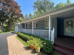 515 E Blodgett Ave in Lake Bluff, IL - Building Photo - Building Photo