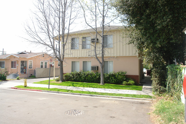 1211 Hague Ct in Glendale, CA - Building Photo - Building Photo