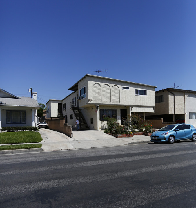 914 S St Andrews Pl in Los Angeles, CA - Building Photo