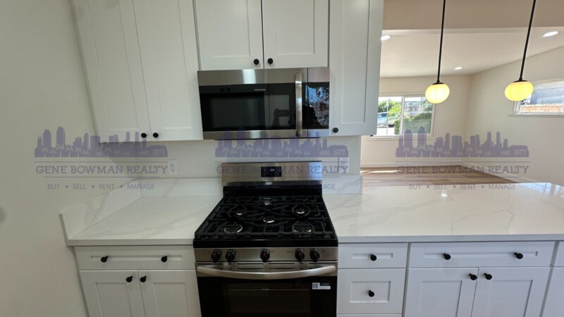 4854 Barstow St in San Diego, CA - Building Photo