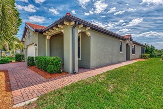 10113 Fiddlewood Dr in Venice, FL - Building Photo - Building Photo