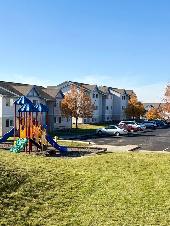 NORTHWOOD MANOR in Pullman, WA - Building Photo