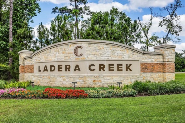 1437 Las Cuevas Dr in Conroe, TX - Foto de edificio - Building Photo