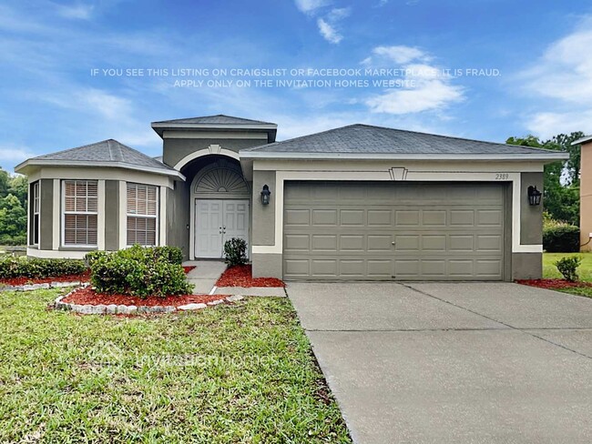 property at 2389 Hamlet Cir