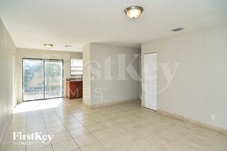 4260 SW 18th St in Fort Lauderdale, FL - Foto de edificio - Building Photo