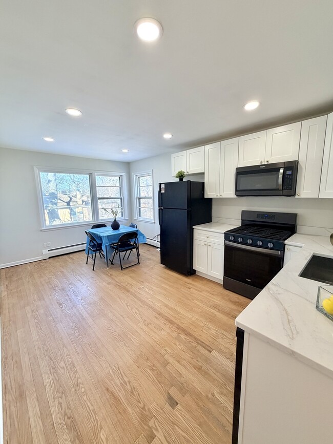 2308 Oakton St in Park Ridge, IL - Building Photo - Building Photo