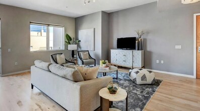 1438 Little Raven St, Unit 401 in Denver, CO - Foto de edificio - Building Photo