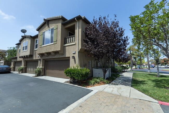 property at 550 Southampton Pl