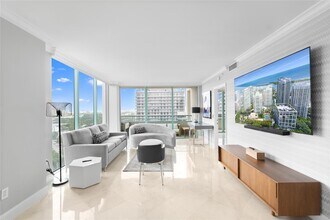 3350 SW 27th Ave, Unit 1907 in Miami, FL - Foto de edificio - Building Photo