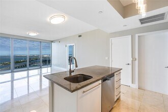 888 Biscayne Blvd, Unit 4311 in Miami, FL - Building Photo - Building Photo