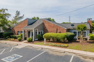 Creekstone Apartments in Nashville, TN - Building Photo - Building Photo