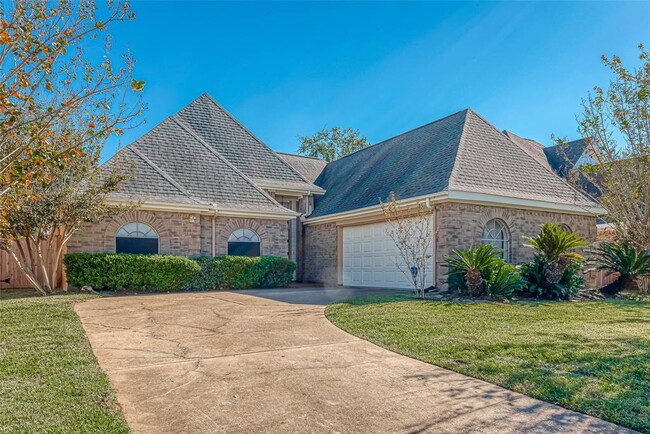 2919 Pepperwood Dr in Sugar Land, TX - Building Photo - Building Photo