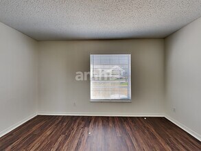 581 NW Goldcoast Ave in Port St. Lucie, FL - Building Photo - Building Photo