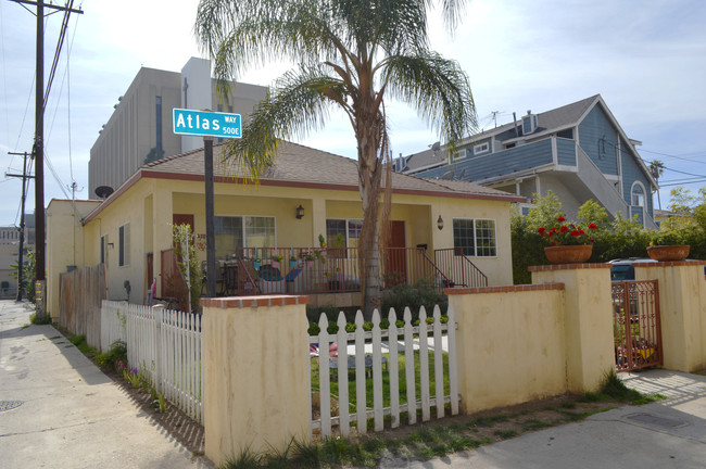 538 E Atlas Way in Long Beach, CA - Building Photo - Other