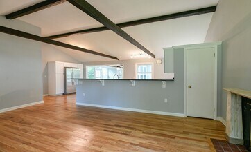 95 Riverside Dr in Hamden, CT - Building Photo - Building Photo