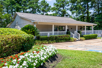 Spring Lake Point in Shreveport, LA - Foto de edificio - Building Photo