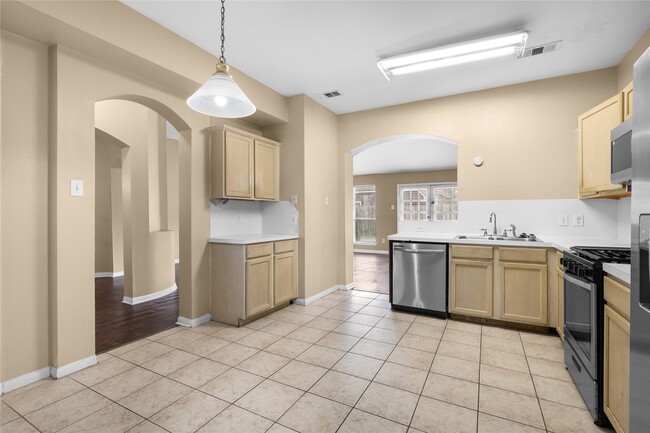 property at 17819 Scenic Oaks Dr