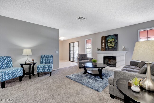 6657 W Tropicana Ave in Las Vegas, NV - Building Photo - Building Photo