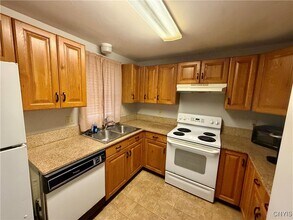 1336 Westcott St in Syracuse, NY - Building Photo - Building Photo