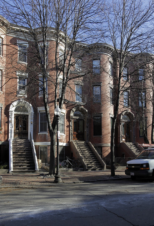 17 Greenwich Park in Roxbury, MA - Foto de edificio