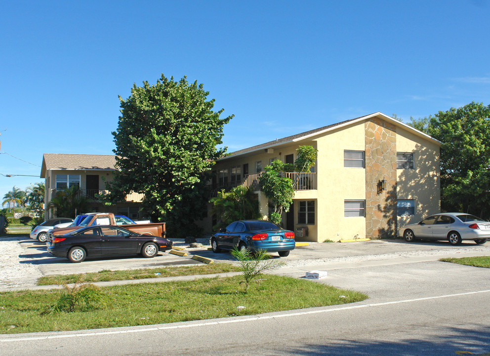 700 S Broadway in Lantana, FL - Building Photo