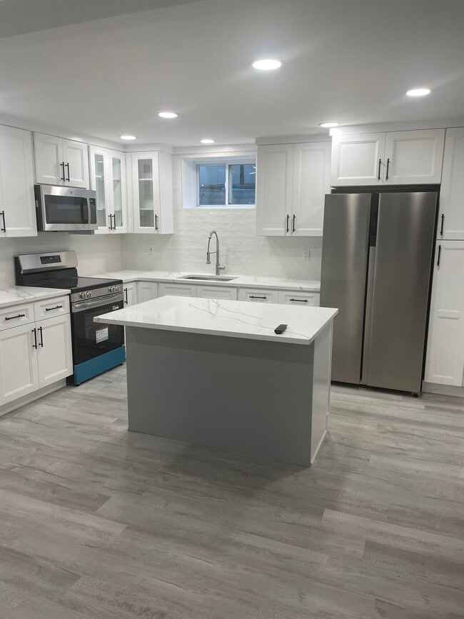 2167 Marvin Pl in Merrick, NY - Building Photo - Building Photo