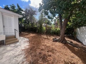 1262 SW 4th St in Miami, FL - Building Photo - Building Photo
