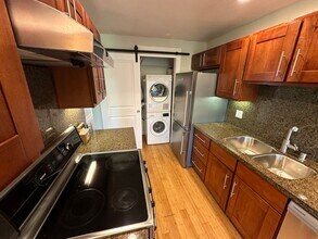 49 W Etruria St in Seattle, WA - Building Photo - Building Photo