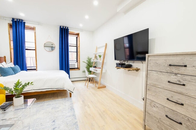 1597 York Ave in New York, NY - Building Photo - Building Photo