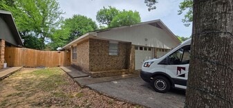 109 Queens Ct in Longview, TX - Building Photo