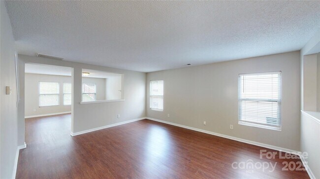 8139 Deodora Cedar Ln in Charlotte, NC - Building Photo - Building Photo