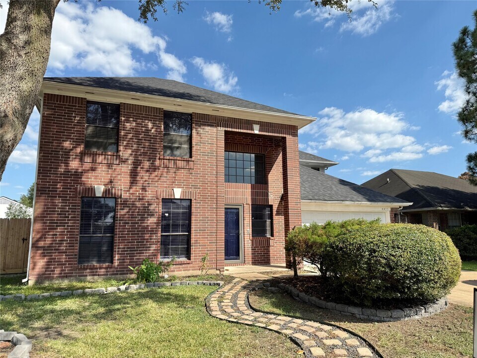 4411 Ireland Ln in Pasadena, TX - Building Photo