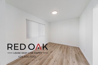 354-360 Rennie Ave in Los Angeles, CA - Foto de edificio - Building Photo