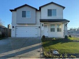 124 Keoke Ct in Sacramento, CA - Building Photo