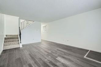 21828 29th Ave S in Des Moines, WA - Building Photo - Building Photo