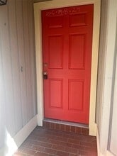 5018 SW 94th St in Gainesville, FL - Foto de edificio - Building Photo